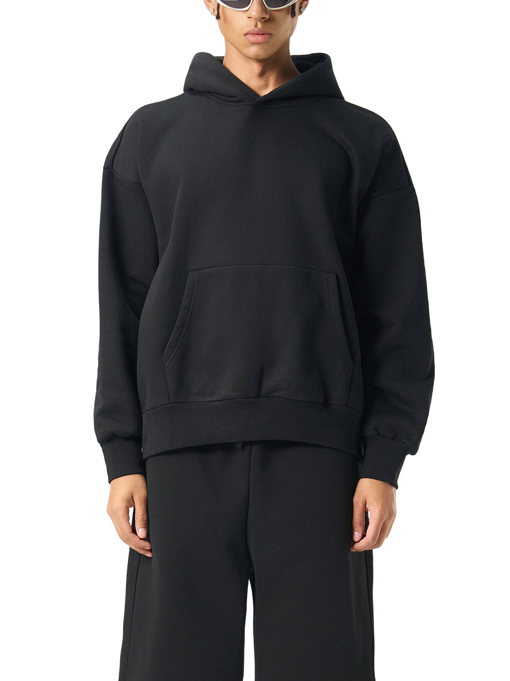 ESSENTIAL LÄED HOODIE